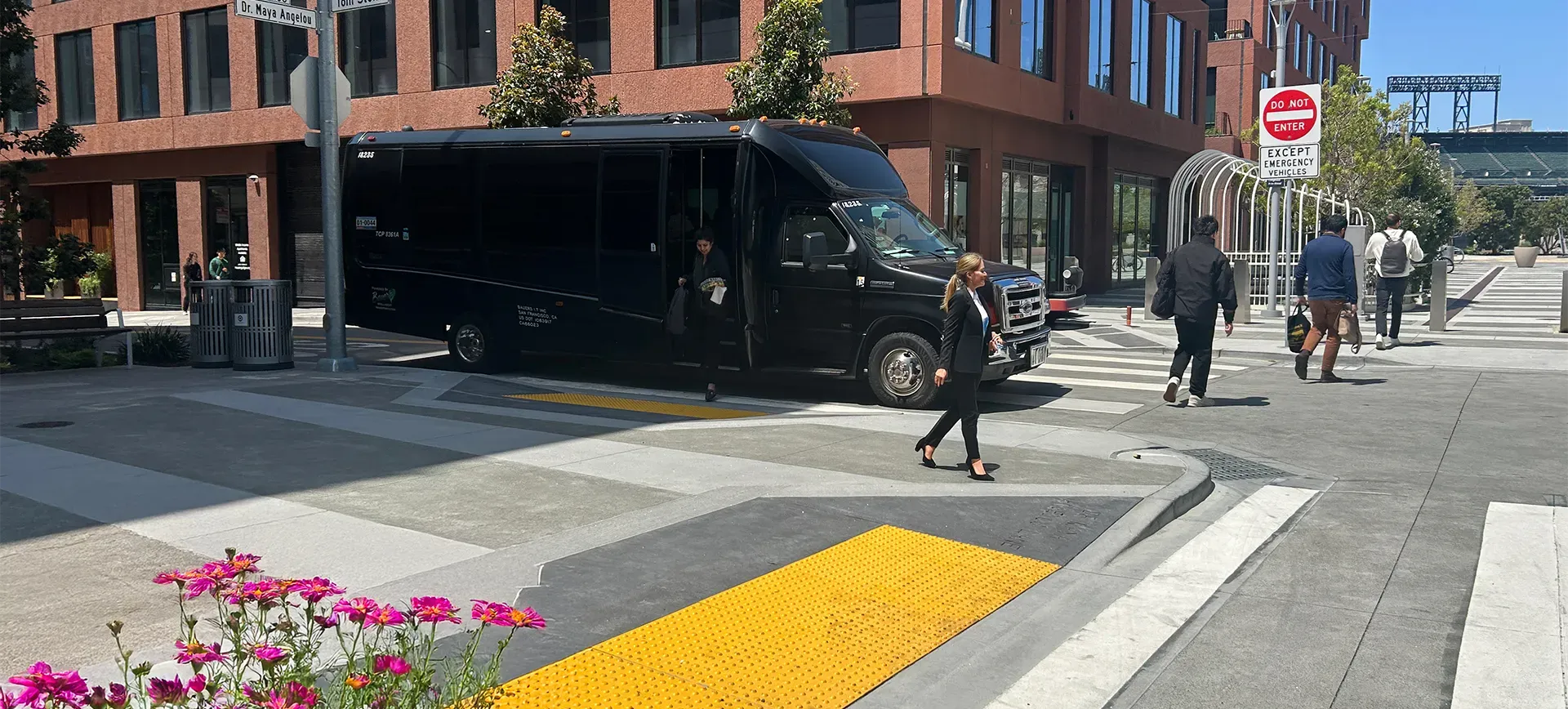 hotel shuttle service